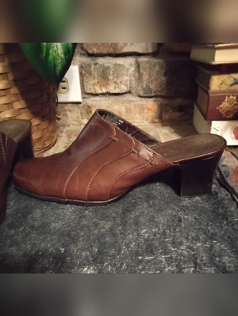 Clarks Vintage Brown Leather Slip-On Mule Heels